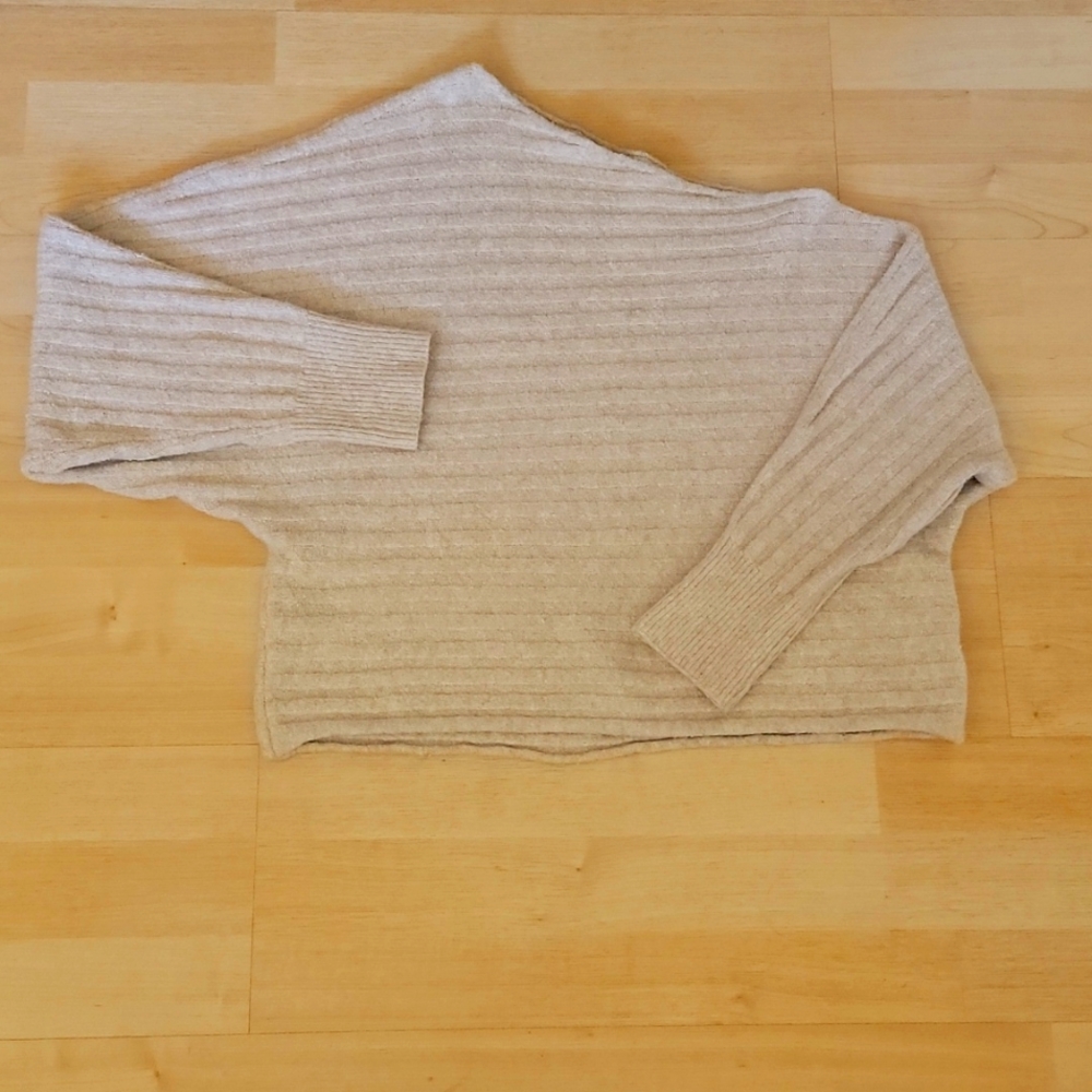 American Eagle crop top Sweater